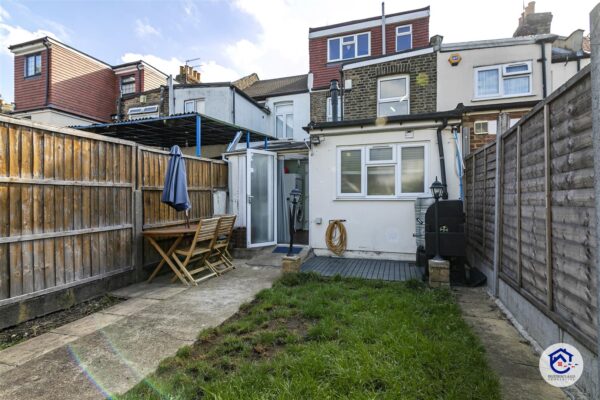 Raynham Avenue, London