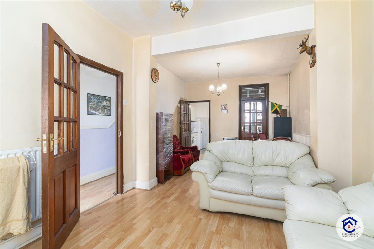 Morley Avenue, London