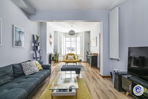 Raynham Avenue, London