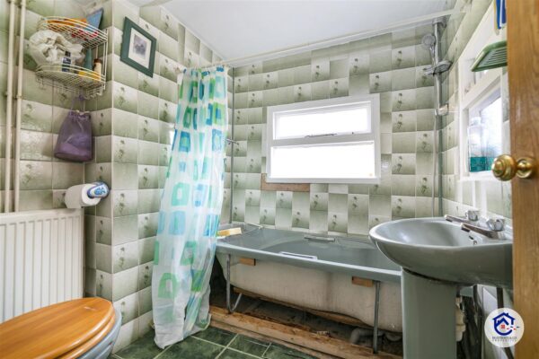 Morley Avenue, London