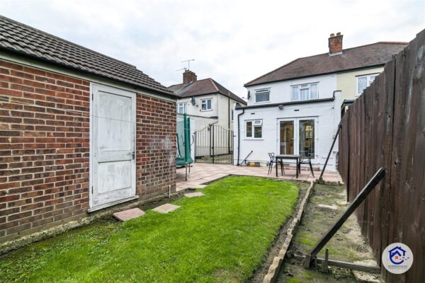 Oakfield Gardens, London