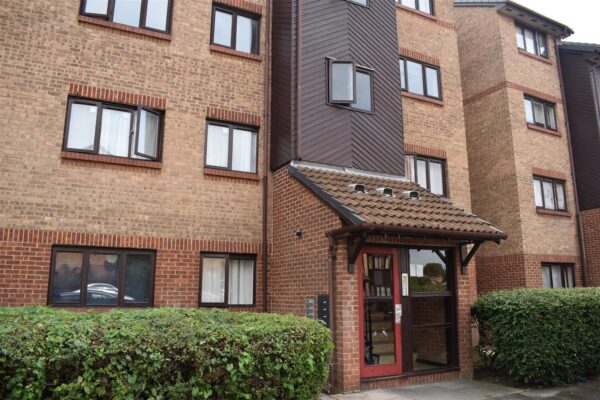 Grilse Close, London