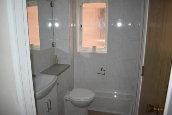 Grilse Close, London