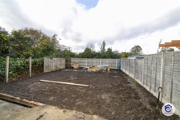 Weir Hall Avenue, London,  N18 1EB