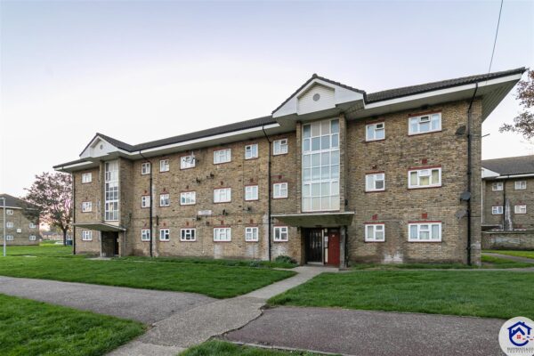 Uvedale Road, Dagenham RM10