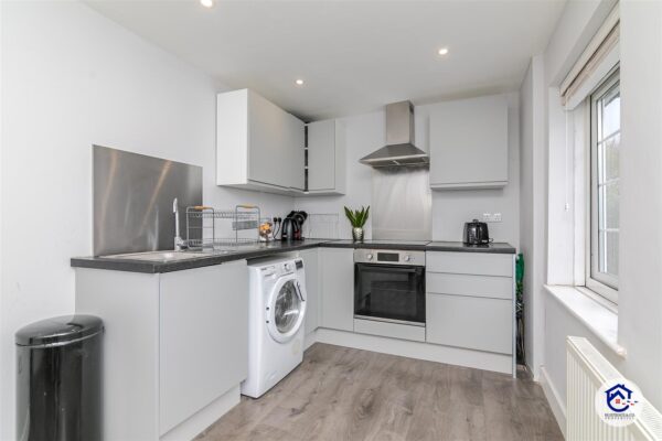 Weir Hall Avenue, London,  N18 1EB