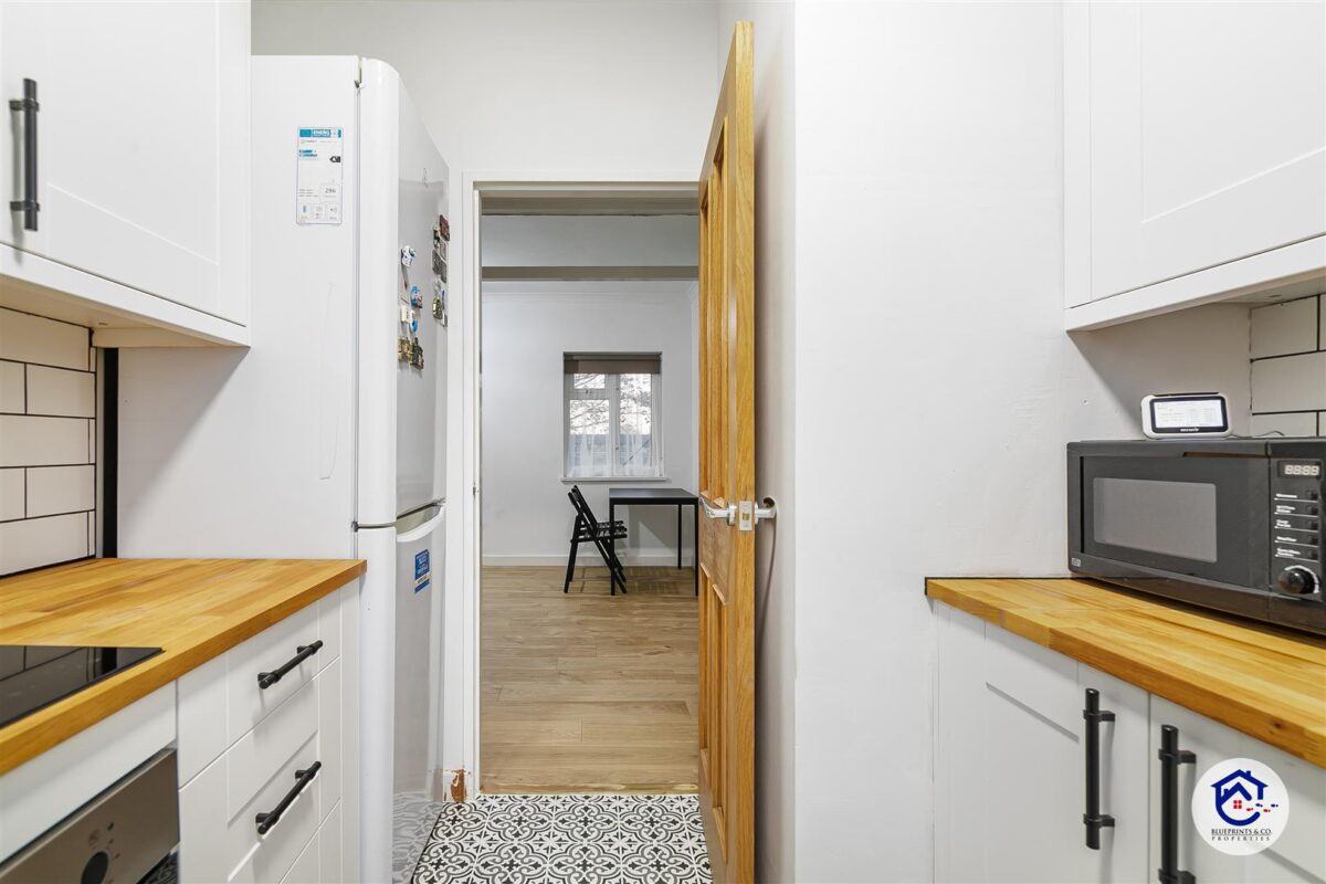 Uvedale Road, Dagenham RM10