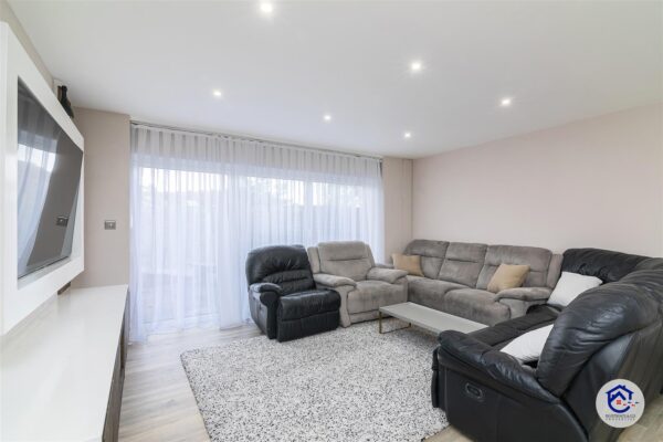 Weir Hall Avenue, London,  N18 1EB