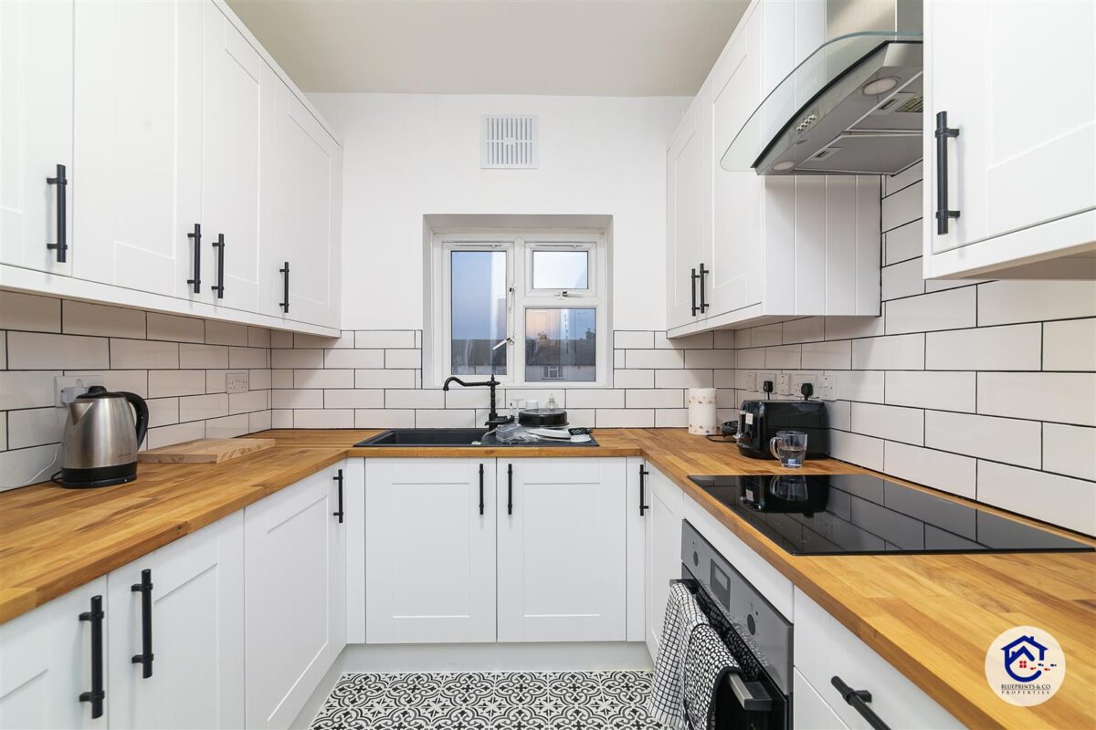 Uvedale Road, Dagenham RM10