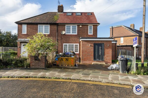 Weir Hall Avenue, London,  N18 1EB