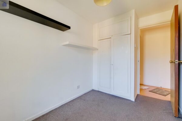 Riverside Close, London E5