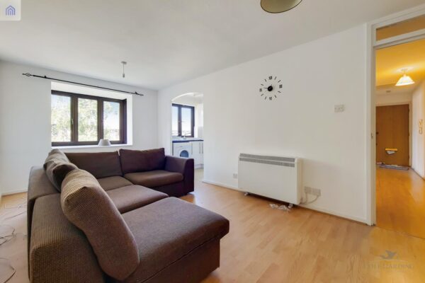 Riverside Close, London E5