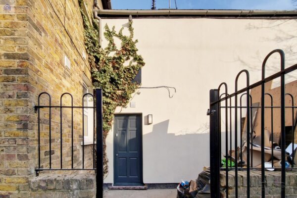 Vicarage Road, London N17