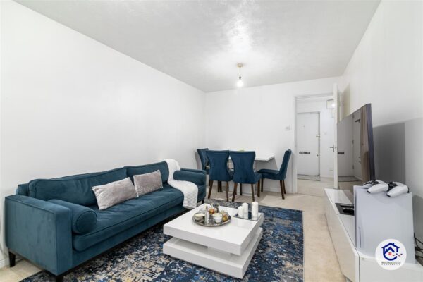 Acworth Close, London N9