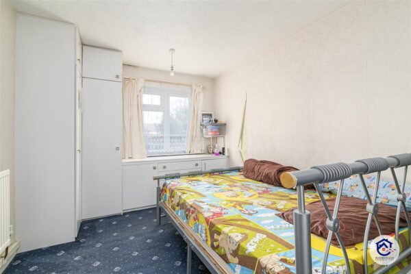 Grantham Gardens, Romford RM6