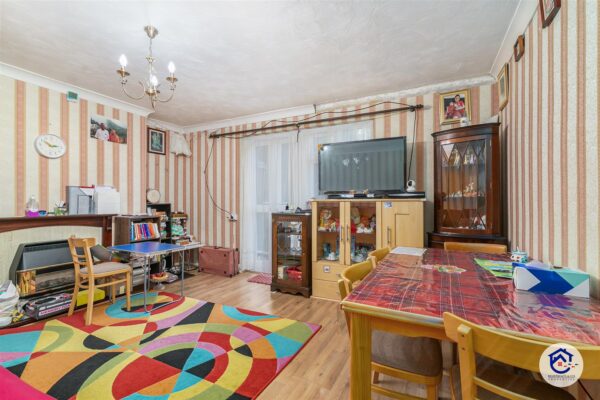 Grantham Gardens, Romford RM6