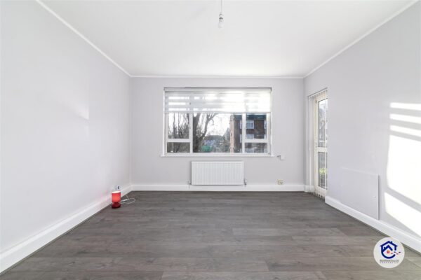 Merryhills Court, London N14