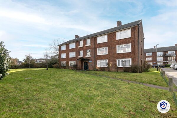 Merryhills Court, London N14