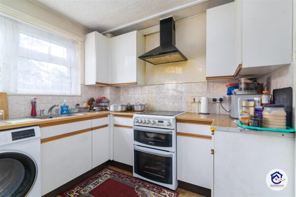 Grantham Gardens, Romford RM6