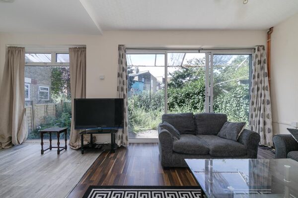 The Avenue, London N17