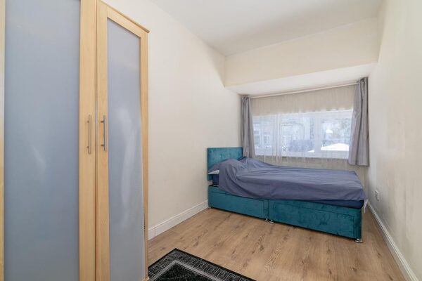 The Avenue, London N17