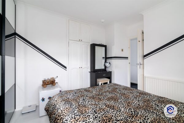 Cuckoo Hall Lane, London N9