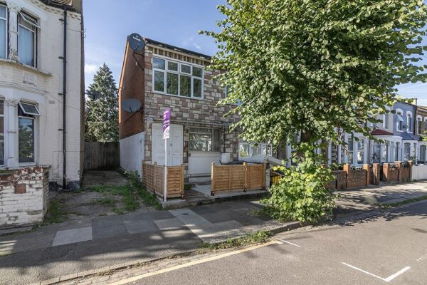 The Avenue, London N17