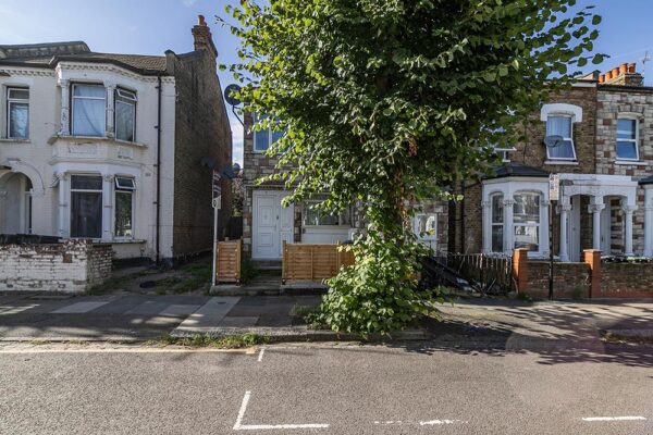 The Avenue, London N17