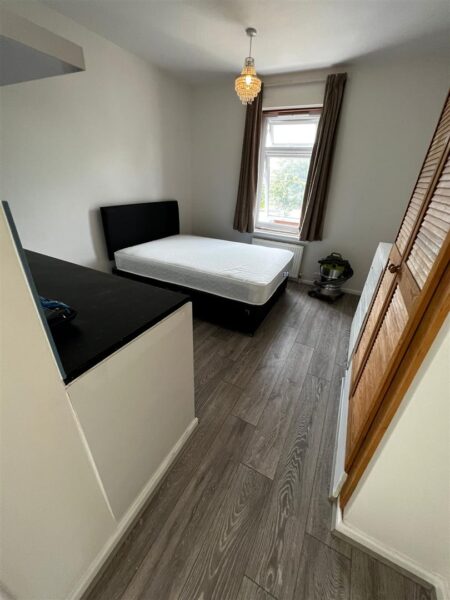 Holmwood Road, Enfield