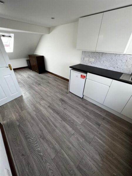 Holmwood Road, Enfield