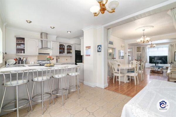 Great Cambridge Road, London N18