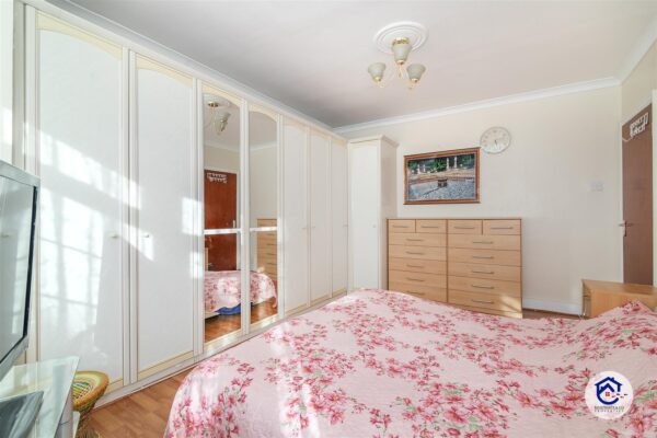 Great Cambridge Road, London N18