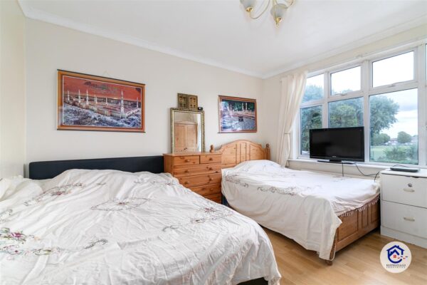 Great Cambridge Road, London N18