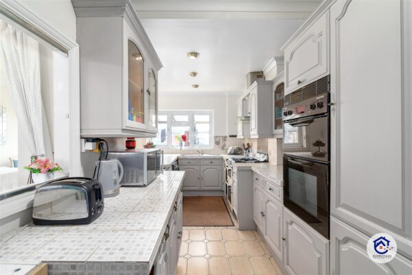 Great Cambridge Road, London N18