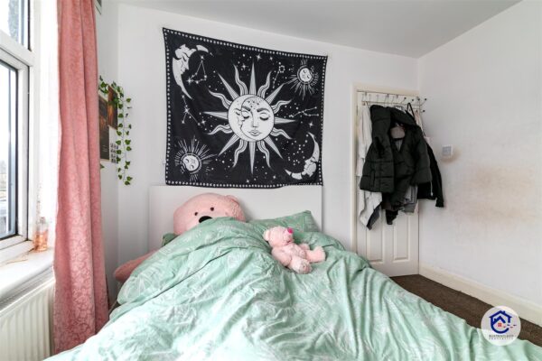 Gilda Avenue, Enfield EN3