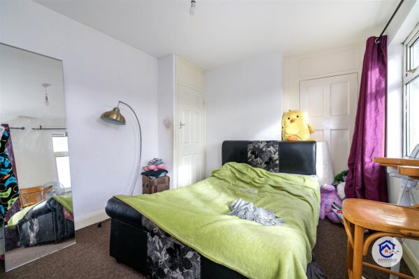 Gilda Avenue, Enfield EN3