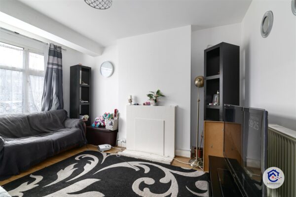 Gilda Avenue, Enfield EN3