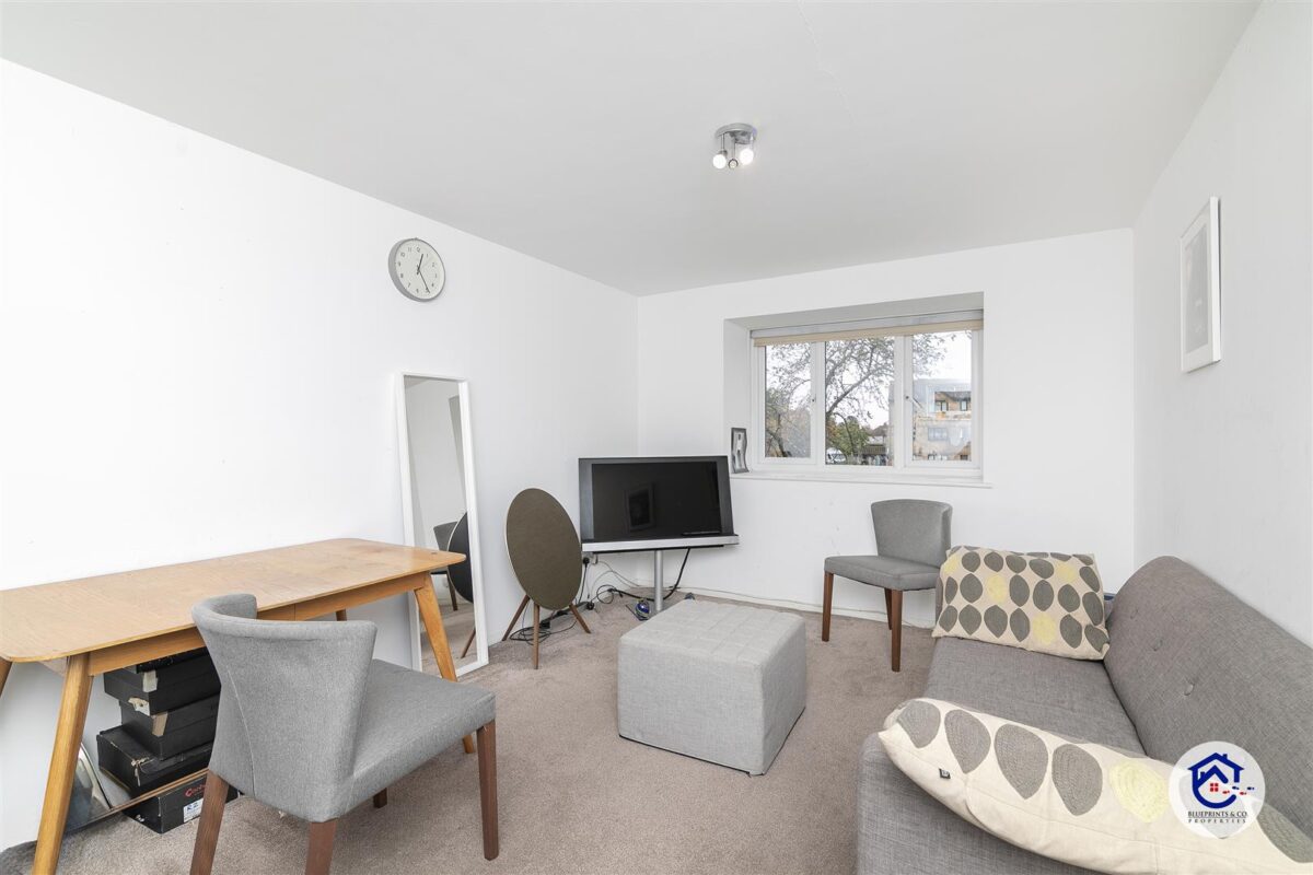 Chaffinch Close, London