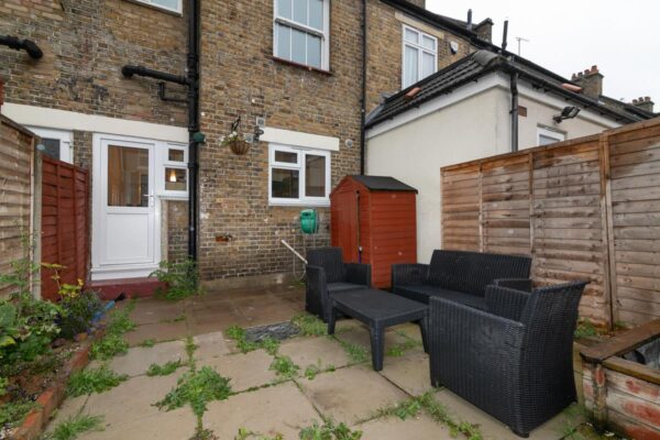 Kevelioc Road, London