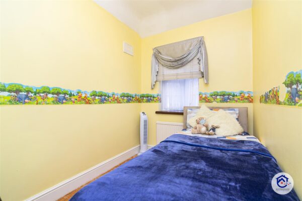 Oakfield Gardens, London N18