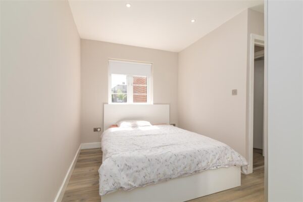 Weir Hall Avenue, London,  N18