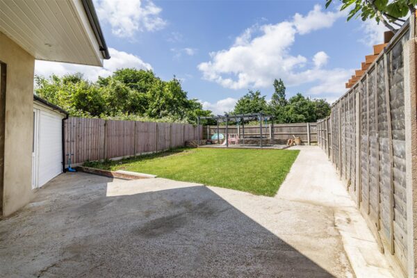 Weir Hall Avenue, London,  N18