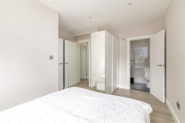 Weir Hall Avenue, London,  N18