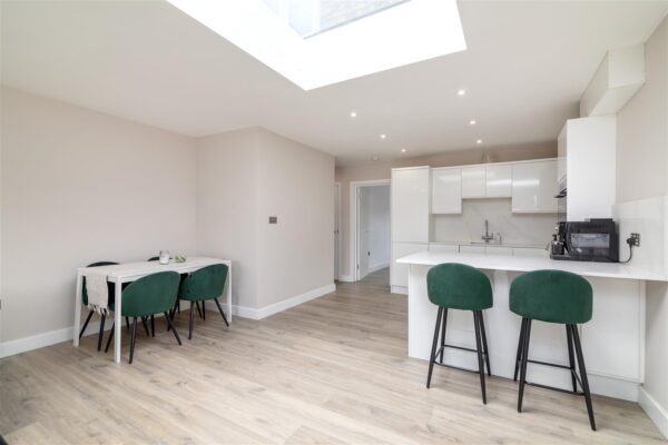 Weir Hall Avenue, London,  N18