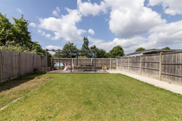 Weir Hall Avenue, London,  N18