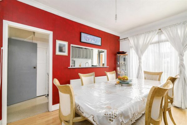 Loxham Road, London E4