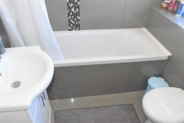 Aberdeen Road, London, N18